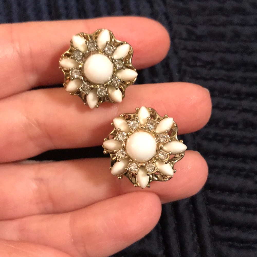 Banana Republic vintage style earrings